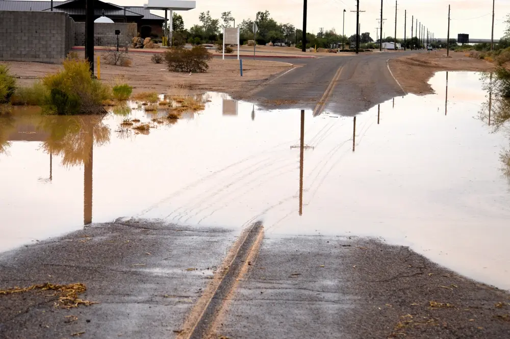 ARIZONA SE PREPARA PARA LLUVIAS Y POSIBLES INUNDACIONES