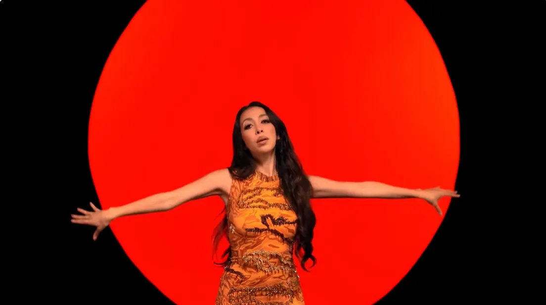 Imagen del vídeo de "Guardians"