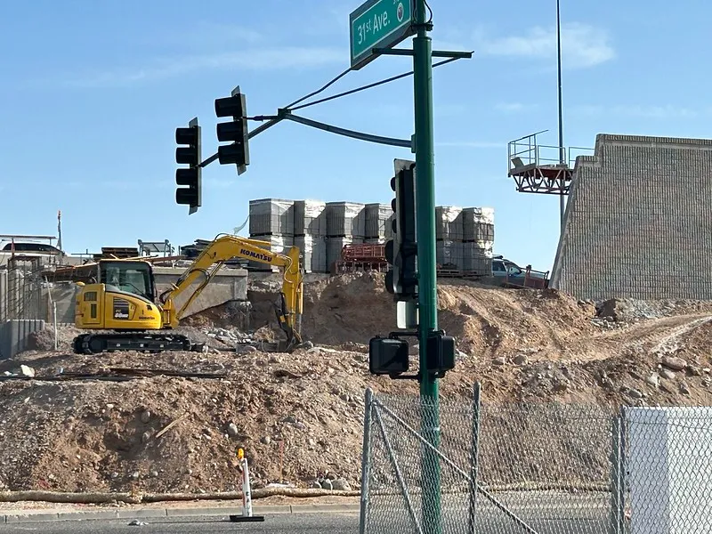 La rampa de entrada al Loop 101 en dirección oeste en la Avenida 27 estará cerrada durante 60 días